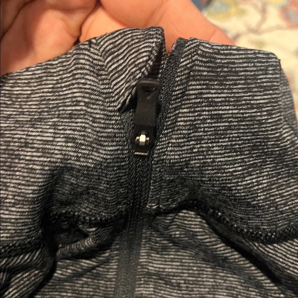 The North Face Women's Motivation Stripe 1/2 Zip Performance Top, Small - Picture 5 of 5